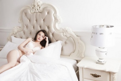 “Ma nữ” Nancy Nguyễn khoe thân hình nóng bỏng